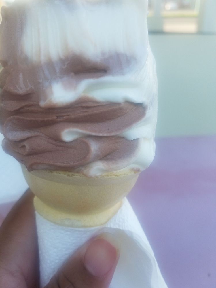 KRAVE ICE CREAM AND FOOD CLOSED 2603 Airport Hwy, Toledo, Ohio