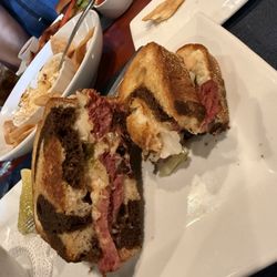 Gustard’s Bistro - Ruben with slaw was the weiner