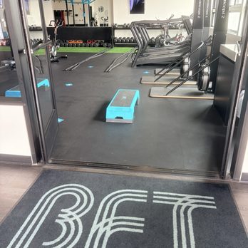 Body Fit Training - Front entrance - Trainers Near Me - Huntington Beach, California