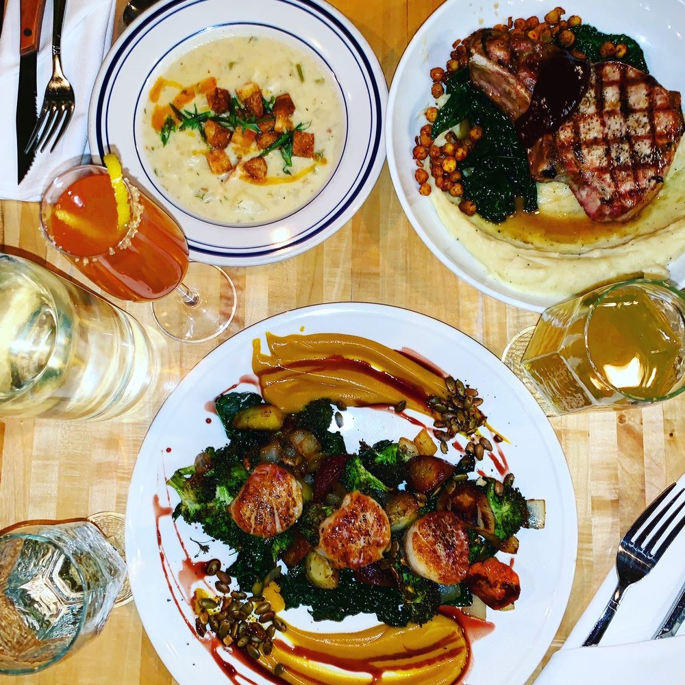 Lodgepole - Seafood special,grilled pork chop, salmon chowder Drinks: magic hour and ginger cider - American Near Me - Moscow, Idaho