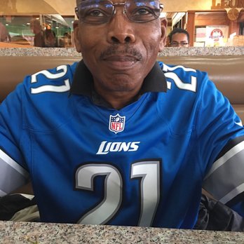 Leon's Family Dining - American Near Me - Dearborn, Michigan Leon's Family Dining - American Near Me - Dearborn, Michigan