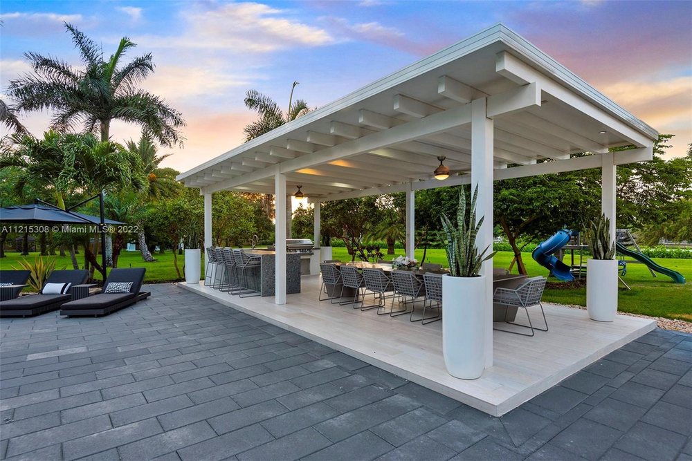 Slide of Modernize Green Solutions