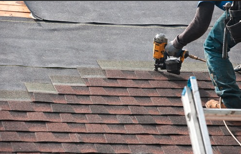 Slide of Díaz roofing