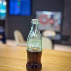 Lounge VIP - Pau Casals - classic coke