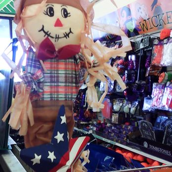 Dollar Tree - Discount Store Near Me - Canoga Park, California