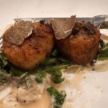 Symi Northport - Diver scallops - Greek Near Me - Northport, New York Symi Northport - Diver scallops - Greek Near Me - Northport, New York