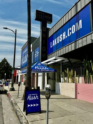 LA KUSH - Cannabis Dispensary by null