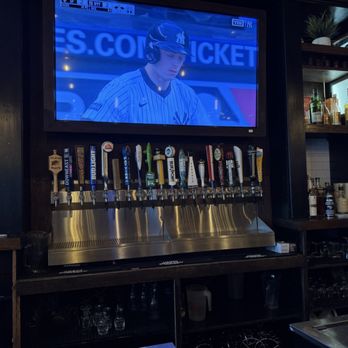 The Ainsworth - Sports Bars Near Me - Hoboken, New Jersey