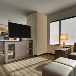 Hyatt House Chicago / Oak Brook