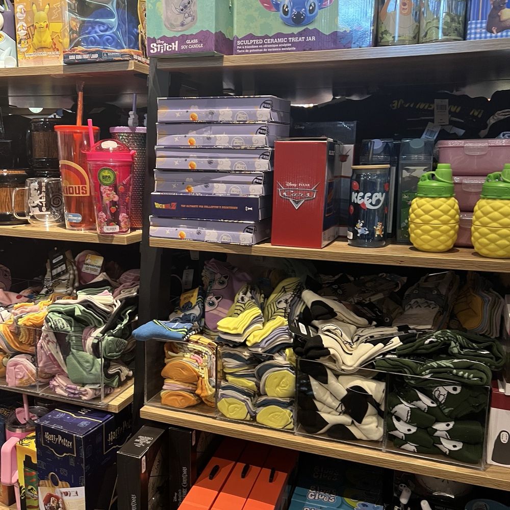 BoxLunch - Men's Clothing Near Me - Torrance, California