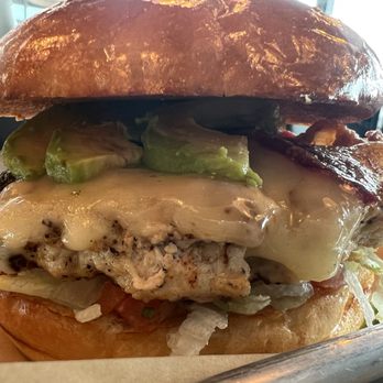 Hopdoddy Burger Bar - Thunderbird ground chicken - Burgers Near Me - Richmond, Texas