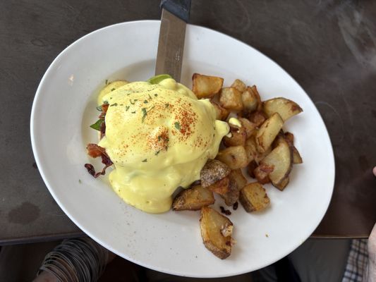 TJ's Family Restaurant Lounge