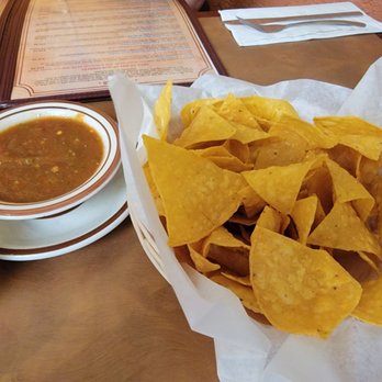 Sadie's - Chips and salsa - New Mexican Cuisine Near Me - Albuquerque, New Mexico