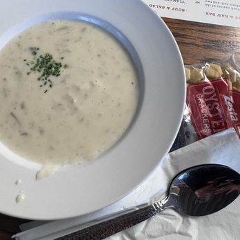Hook & Anchor - Clam chowder - Seafood Near Me - Costa Mesa, California