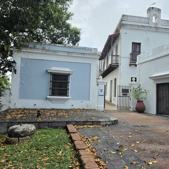 La Casa Blanca - The gate that leads you inside the house - Landmarks & Historical Buildings Near Me - San Juan, Puerto Rico