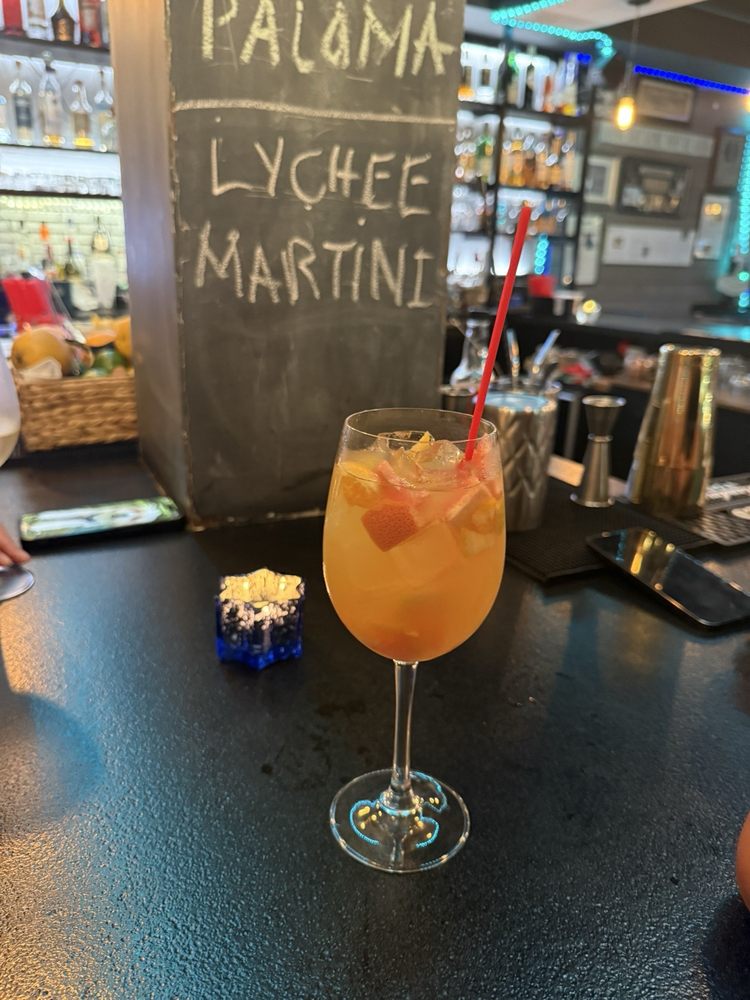 Anna Maria's Wine Bar