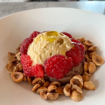 Comune - Dark chocolate cremeaux - Vegetarian Near Me - Columbus, Ohio