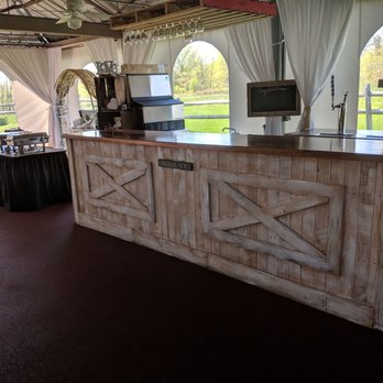 Lippincott Manor - Bar - Caterers Near Me - Wallkill, New York