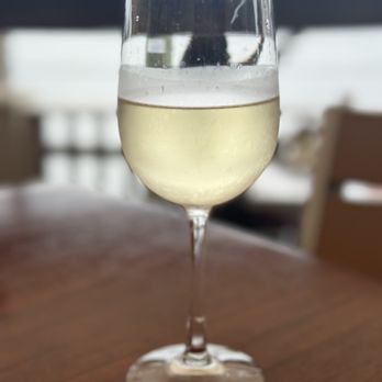 Coconuts - Chalk Hill, Sauv. Blanc, Russian River - Seafood Near Me - Fort Lauderdale, Florida