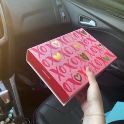 Edible Arrangements - Valentines 12 Dipped Fruit Pieces Box