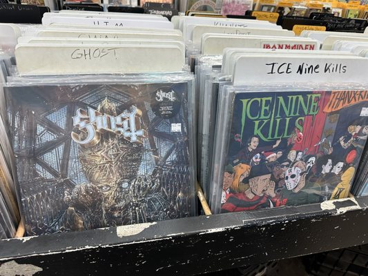 Vintage Vinyl by null