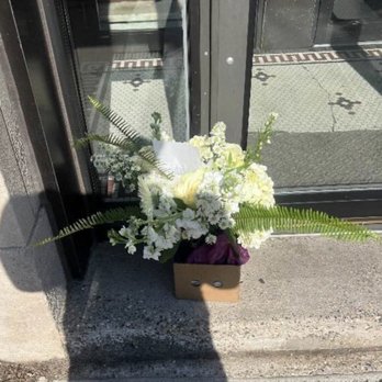 Soderberg's Florist & Flower Delivery - Florists Near Me - Minneapolis, Minnesota