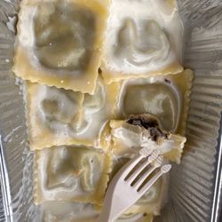 Pasta d'Autore - Mushroom ravioli with Parmesan sauce