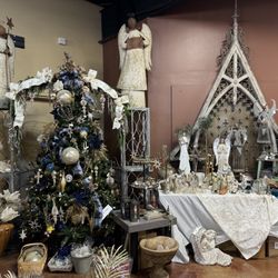 Santa's Christmas Shoppe