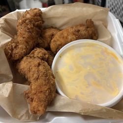 Chubby's Cafe - 3 Pieces Chicken Tenders with Mac & Cheese