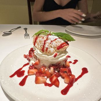 Cole's Chop House - Strawberry Shortcake with Vanilla Bean Gelato - Steakhouses Near Me - Napa, California Cole's Chop House - Strawberry Shortcake with Vanilla Bean Gelato - Steakhouses Near Me - Napa, California