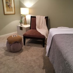 Lake Forest Park Acupuncture and Massage - Treatment room
