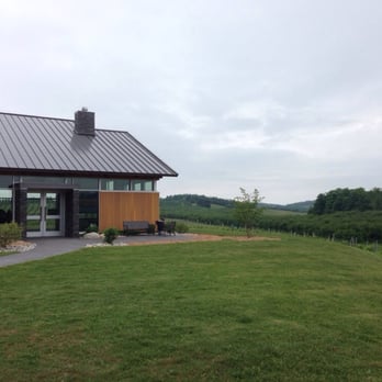 Blustone Vineyards - Wine Tasting Room Near Me - Lake Leelanau, Michigan Blustone Vineyards - Wine Tasting Room Near Me - Lake Leelanau, Michigan