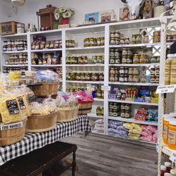 Amish Country Store & Restaurant