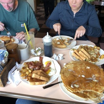 Country Corner Diner - Breakfast & Brunch Near Me - West Chazy, New York