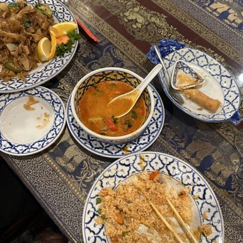 Bahn Thai Restaurant - Absolutely slaps. Crazy fast service too. This is the beef red curry, egg rolls, and chicken pad kee mao. Must try!!! - Thai Near Me - Fairbanks, Alaska Bahn Thai Restaurant - Absolutely slaps. Crazy fast service too. This is the beef red curry, egg rolls, and chicken pad kee mao. Must try!!! - Thai Near Me - Fairbanks, Alaska