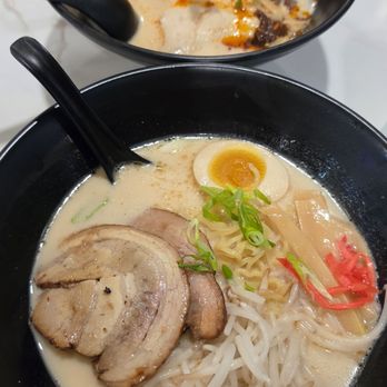Giraffe Ramen - Tonkotsu Ramen with pork and spicy tonkotsu with tempura shrimp - Ramen Near Me - Lakewood, California