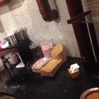 Chocolats Favoris - Free toppings, sprinkles, nuts and crushed Oreos - Chocolatiers & Shops Near Me - Aurora, Ontario Chocolats Favoris - Free toppings, sprinkles, nuts and crushed Oreos - Chocolatiers & Shops Near Me - Aurora, Ontario