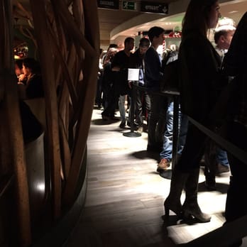 Street Xo - Line to get in - Gastropubs Near Me - Madrid, M Street Xo - Line to get in - Gastropubs Near Me - Madrid, M
