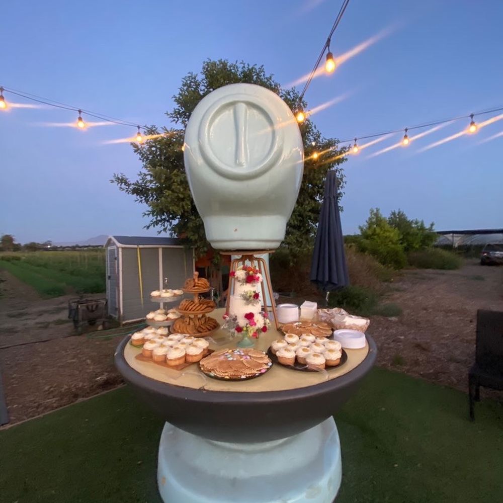 crème cake - Cake and dessert table - Custom Cakes Near Me