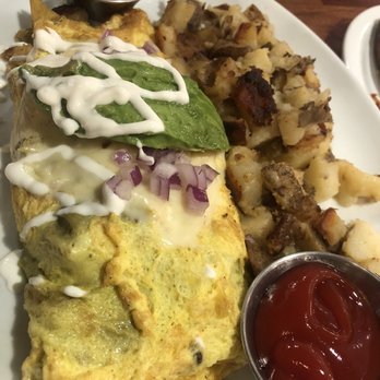 Cafe De Olla - Chilaquiles Verdes Omelette - American Near Me - Monrovia, California Cafe De Olla - Chilaquiles Verdes Omelette - American Near Me - Monrovia, California