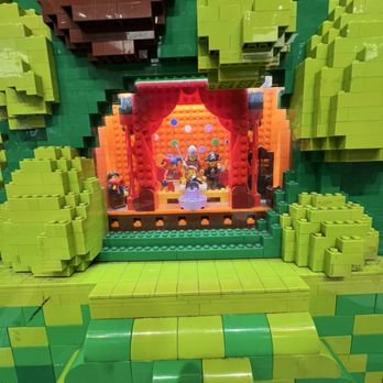 LEGO - Inside the tree how many things can you find - Toy Stores Near Me - New York, New York LEGO - Inside the tree how many things can you find - Toy Stores Near Me - New York, New York