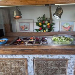 Rancher Motel & Cafe - Salad Bar