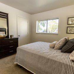 Hickory Woods Apartments