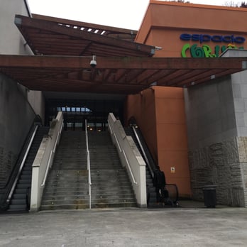 Centro Comercial Espacio Coruña - La entrada desde la calle, solo hay una - Shopping Centers Near Me - A Coruña, C Centro Comercial Espacio Coruña - La entrada desde la calle, solo hay una - Shopping Centers Near Me - A Coruña, C