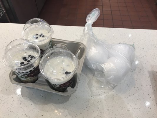 Bambū Desserts & Drinks by null