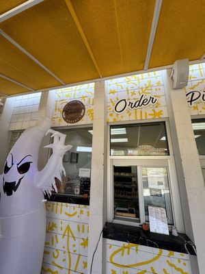 Cadoro Bakery by null