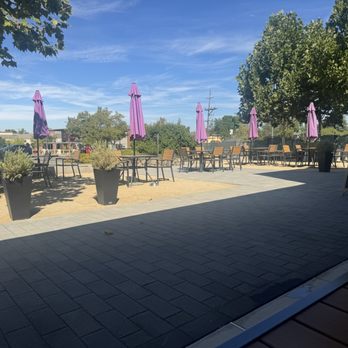Charming Fig - Outdoor patio - Caterers Near Me - Livermore, California