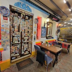 Old House Restaurant and Cafe - Fun and fantastic atmosphere