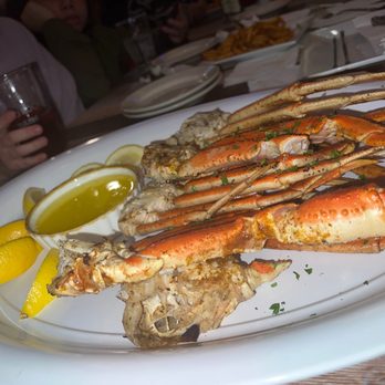 Retro Rocks - Crab legs - Pubs Near Me - Saginaw, Michigan