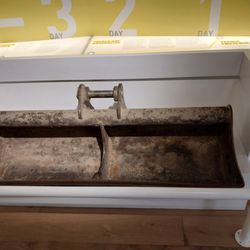 King Richard III Visitor Centre - Shovel